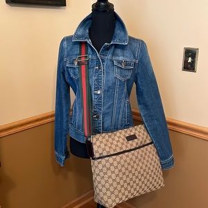 💯 % authentic Gucci crossbody bag